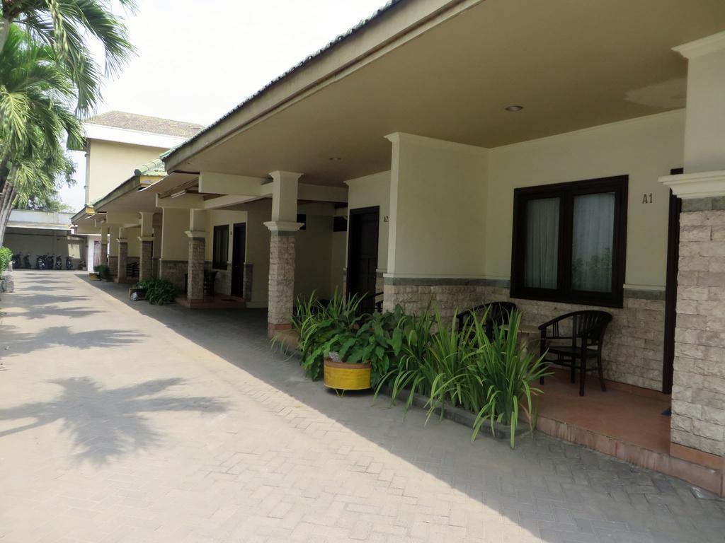 Adisurya Hotel Kediri  Habitación foto